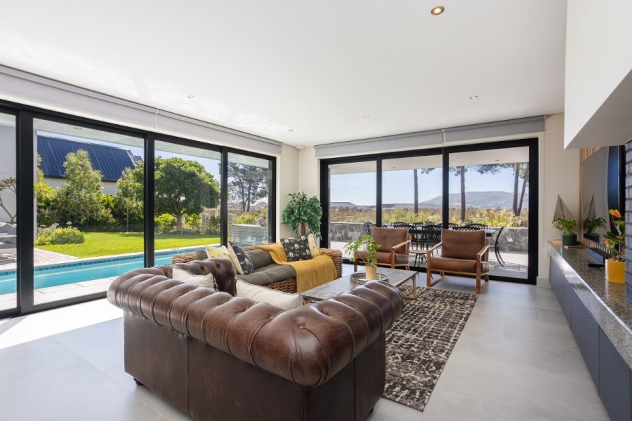 5 Bedroom Property for Sale in Val De Vie Estate Western Cape
